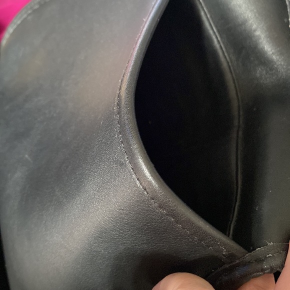 Coach saddle crossbody adjustable front flap closure black gold 2 pockets - Picture 7 of 7